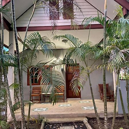 Coconut Bungalow Nai Yang Beach Extérieur photo