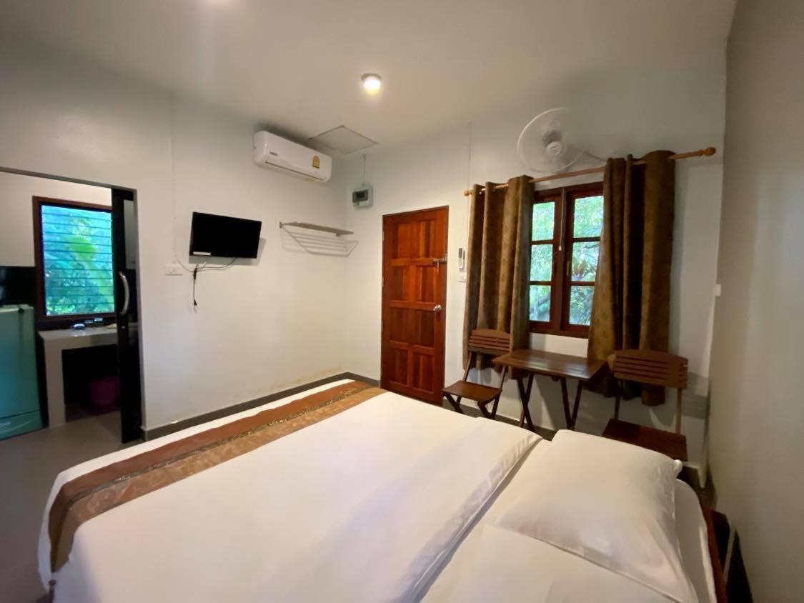 Coconut Bungalow Nai Yang Beach Extérieur photo