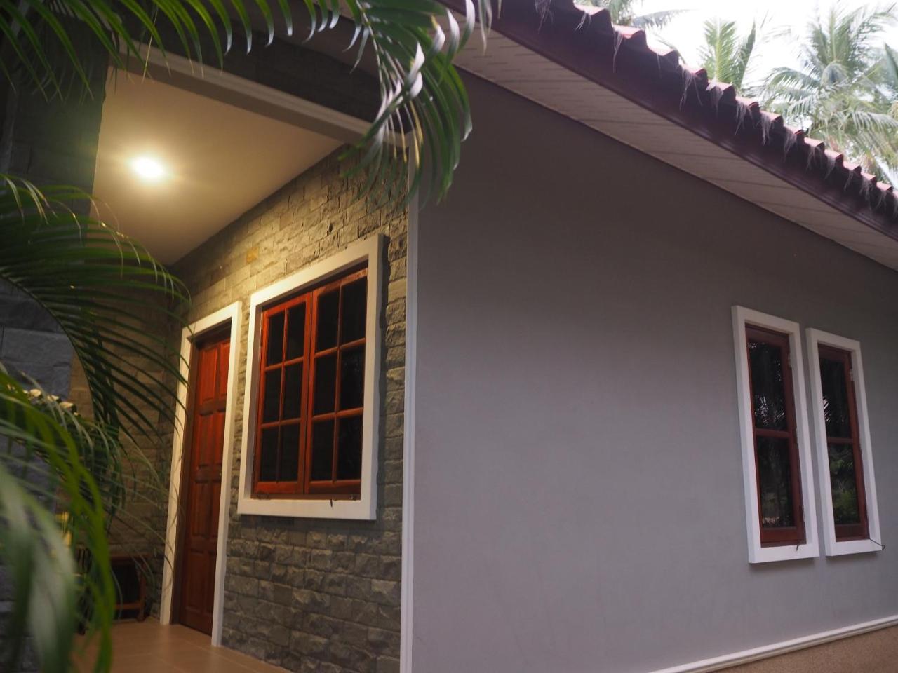 Coconut Bungalow Nai Yang Beach Extérieur photo